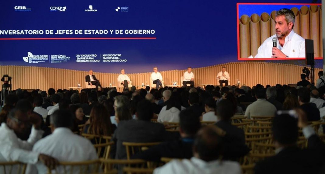 Presidente_abdo_en_conversatorio_iberoamericano