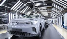 Volkswagen planea eliminar 50.000 puestos de trabajo y reducir 50% su oferta de vehículos en Alemania